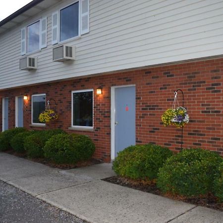Attican Motel - Attica - Batavia - Warsaw - Darien Lake Eksteriør bilde