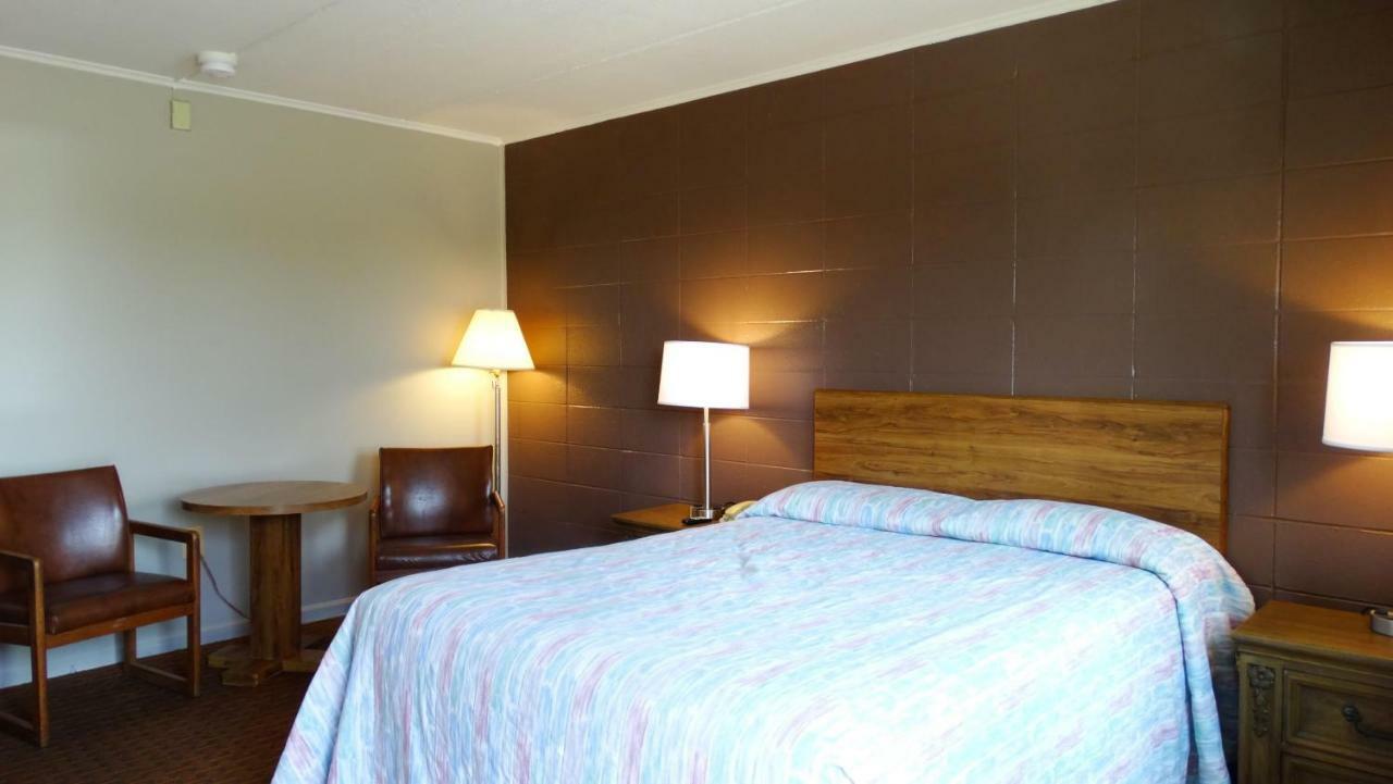 Attican Motel - Attica - Batavia - Warsaw - Darien Lake Eksteriør bilde